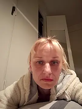 RinaSunX online show from 04/03/26, 12:52