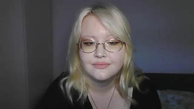 Snapshot of Elayne_Sweet chatting on 04/28/26, 06:07 Elayne Sweet online show from 04/28/26, 06:07