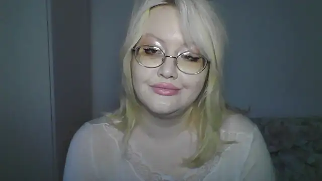 Snapshot of Elayne_Sweet chatting on 05/20/26, 06:08 Elayne Sweet online show from 05/20/26, 06:08