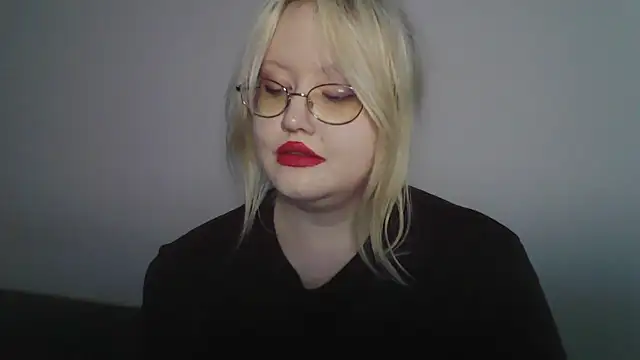 Snapshot of Elayne_Sweet chatting on 06/27/26, 12:22 Elayne Sweet online show from 06/27/26, 12:22