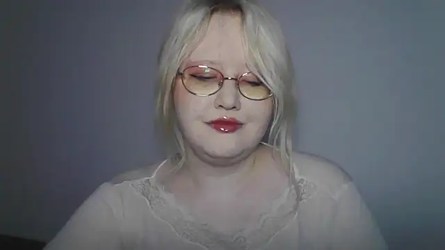 Snapshot of Elayne_Sweet chatting on 06/28/26, 06:08 Elayne Sweet online show from 06/28/26, 06:08
