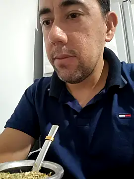 Snapshot of Charlond681 chatting on 04/21/26, 01:06 Charlond681 online show from 04/21/26, 01:06