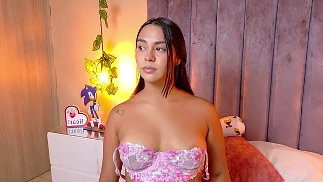 Snapshot of angelicaa_garcia chatting on 07/11/26, 11:35 angelicaa garcia online show from 07/11/26, 11:35