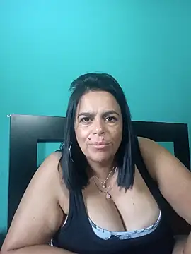lucianamorocha online show from 04/24/26, 11:01