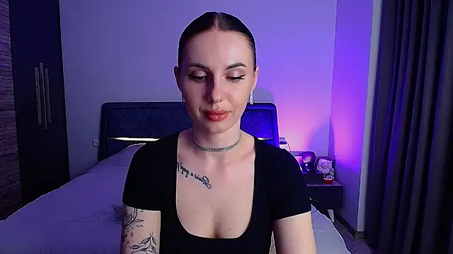 Sour Berry  online show from 04/28/26, 05:07