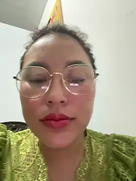 Lina-Naughty online show from 04/26/26, 04:48