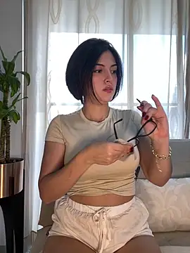 SeleneHale online show from 04/16/26, 09:15