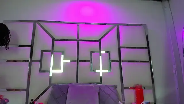 AntonelaBlaze online show from 04/22/26, 03:53