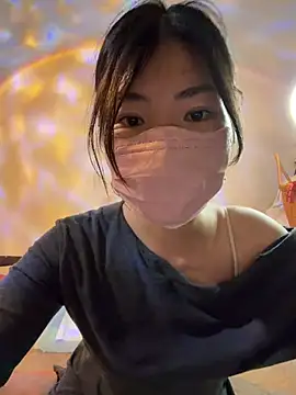 Snapshot of Xiaoyunduo1 chatting on 04/13/26, 03:17 Xiaoyunduo1 online show from 04/13/26, 03:17