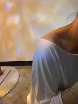 Snapshot of Xiaoyunduo1 chatting on 04/15/26, 04:19 Xiaoyunduo1 online show from 04/15/26, 04:19