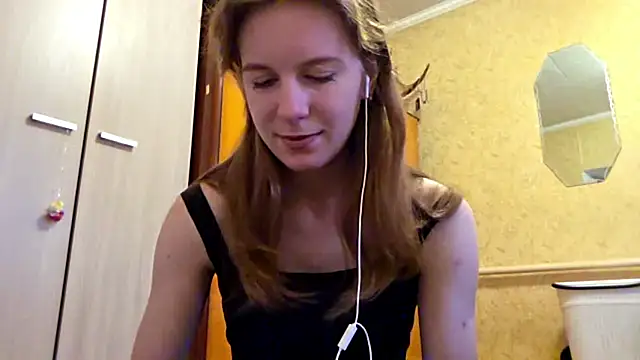 Snapshot of DonnaKuc chatting on 04/09/26, 06:13 DonnaKuc online show from 04/09/26, 06:13