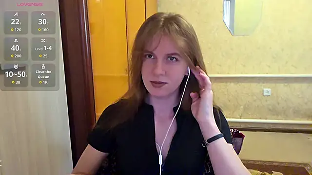 Snapshot of DonnaKuc chatting on 05/12/26, 06:10 DonnaKuc online show from 05/12/26, 06:10