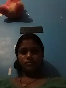 Snapshot of Payel_1 chatting on 07/11/26, 05:26 Payel 1 online show from 07/11/26, 05:26