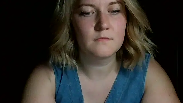 TinaKittyX online show from 05/09/26, 09:42