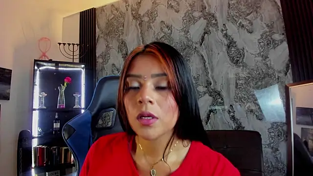 Mallorie Owens online show from 06/10/26, 04:17