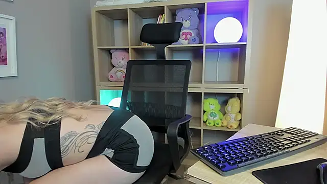 Snapshot of Jana_kowalska chatting on 04/20/26, 09:38 Jana kowalska online show from 04/20/26, 09:38