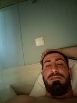 Snapshot of Johnnyxxx6 chatting on 04/04/26, 01:30 Johnnyxxx6 online show from 04/04/26, 01:30