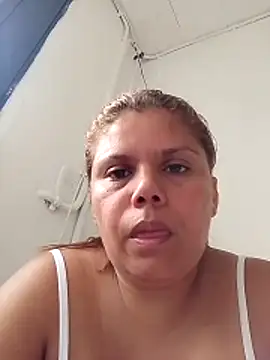 Zafiro MD online show from 05/17/26, 02:24