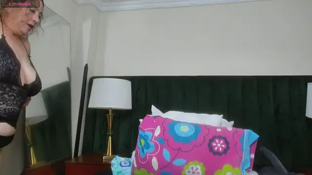 RoxanneSquirt online show from 05/16/26, 12:07