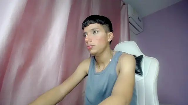 Yei lee  online show from 04/28/26, 03:11