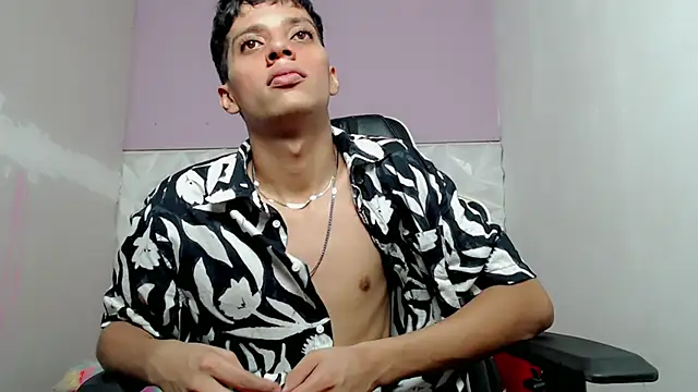 Yei lee  online show from 05/06/26, 02:19
