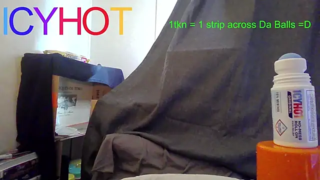 Snapshot of barebearstudio chatting on 04/22/26, 05:25 barebearstudio online show from 04/22/26, 05:25