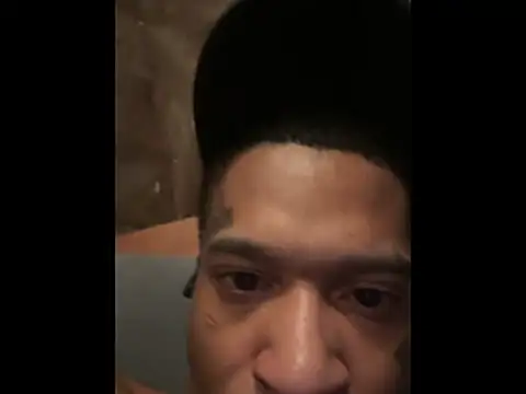 Snapshot of JRNBLU44 chatting on 04/05/26, 09:28 JRNBLU44 online show from 04/05/26, 09:28