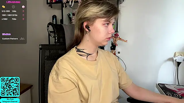 MadalynNosel online show from 04/28/26, 07:13