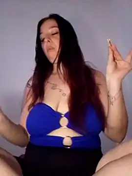 EmmaWillow online show from 04/20/26, 01:58