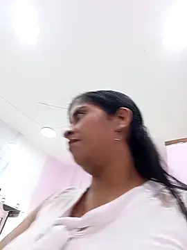 SofiaMendez1  online show from 04/21/26, 03:50