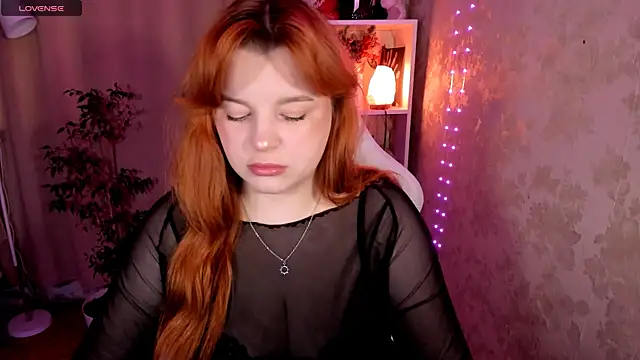 Snapshot of Lizzie_sun chatting on 04/24/26, 10:18 Lizzie sun online show from 04/24/26, 10:18