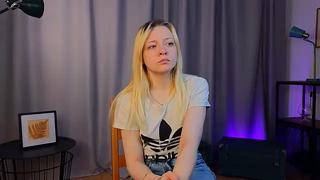 OliviaCaffery online show from 04/17/26, 04:43