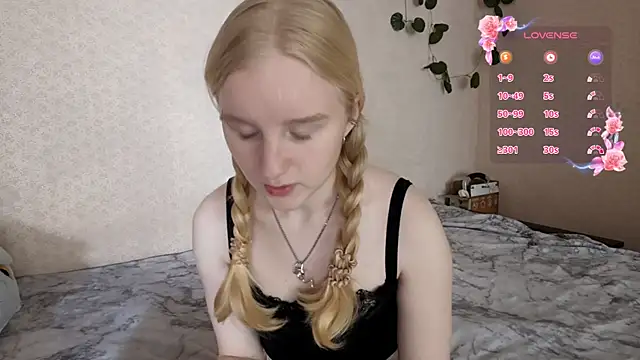 Snapshot of ForwentSeat chatting on 05/15/26, 07:04 ForwentSeat online show from 05/15/26, 07:04