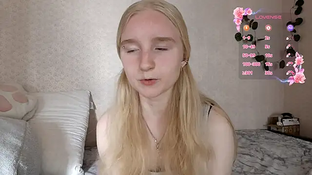 Snapshot of ForwentSeat chatting on 05/28/26, 04:10 ForwentSeat online show from 05/28/26, 04:10