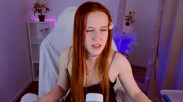 Snapshot of EvaBellea chatting on 04/15/26, 07:58 EvaBellea online show from 04/15/26, 07:58