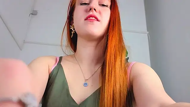 Snapshot of EvaBellea chatting on 04/22/26, 01:01 EvaBellea online show from 04/22/26, 01:01