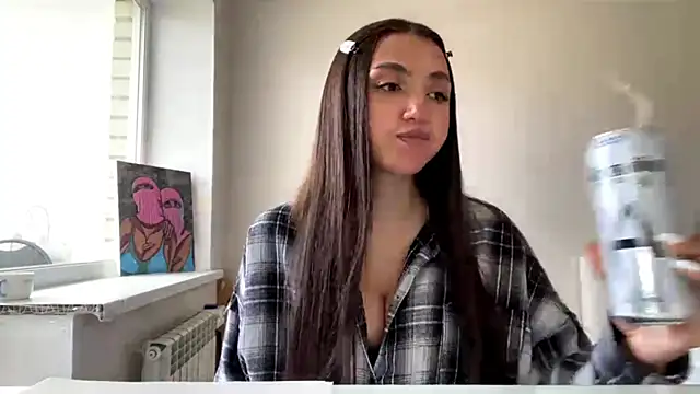 Snapshot of AlvinaMair chatting on 04/29/26, 07:12 AlvinaMair online show from 04/29/26, 07:12