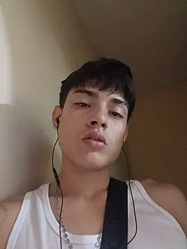 Thebestboyhot online show from 05/22/26, 05:03