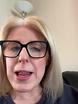 Laylaskyexx online show from 04/07/26, 10:15