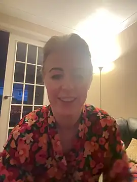 Laylaskyexx online show from 04/09/26, 05:07