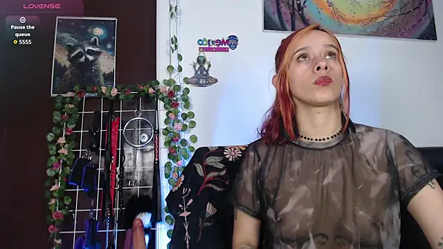 Snapshot of Lexxii_hot_col chatting on 06/21/26, 04:09 Lexxii hot col online show from 06/21/26, 04:09