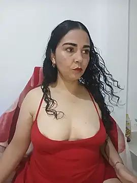 Snapshot of Emily_Divi69 chatting on 05/08/26, 10:04 Emily Divi69 online show from 05/08/26, 10:04