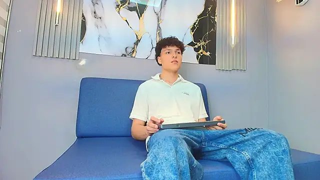 GOMEZZ 07 online show from 04/06/26, 08:10