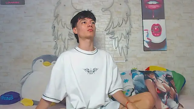 Alex latino  online show from 04/02/26, 09:34