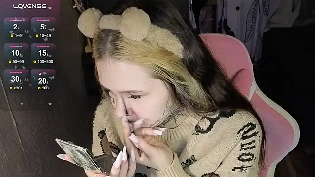 Liaa Lii online show from 04/15/26, 06:26