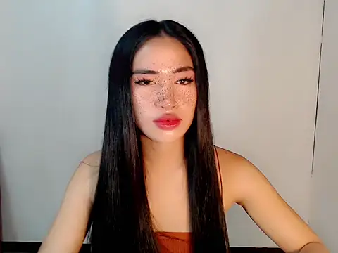 Snapshot of urasiankylie chatting on 04/19/26, 04:39 urasiankylie online show from 04/19/26, 04:39
