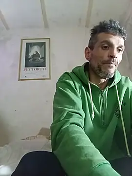 Snapshot of Guillelp chatting on 07/24/26, 01:25 Guillelp online show from 07/24/26, 01:25