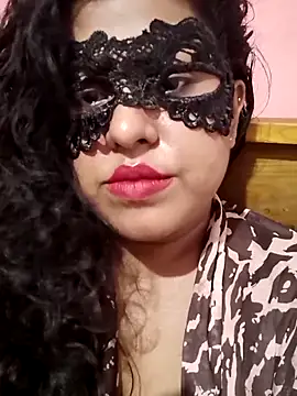 Maskedcurves online show from 04/02/26, 09:51