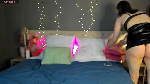 Amy-Desiree online show from 04/14/26, 01:11