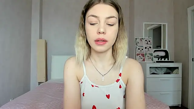 uma like online show from 04/25/26, 09:23